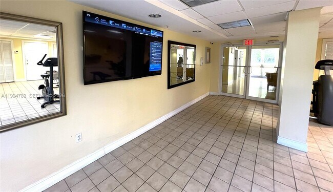 Building Photo - 101 Sidonia Ave