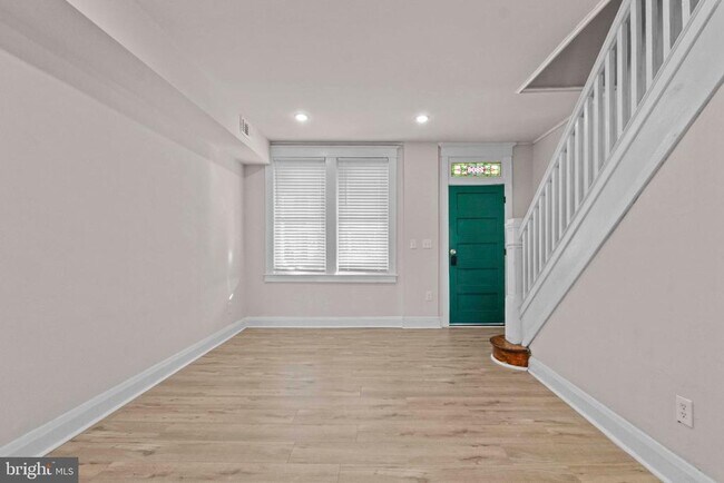 Building Photo - 2806 Ashland Ave