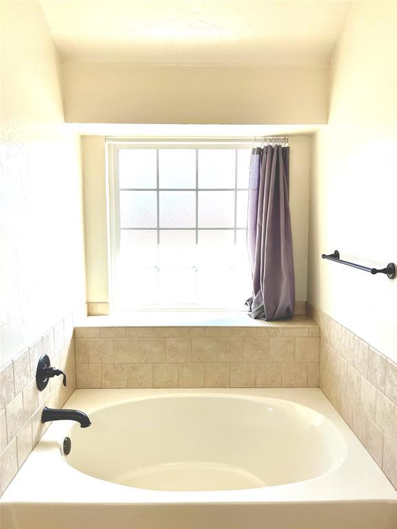 Building Photo - 929 Eagle Cliff Dr