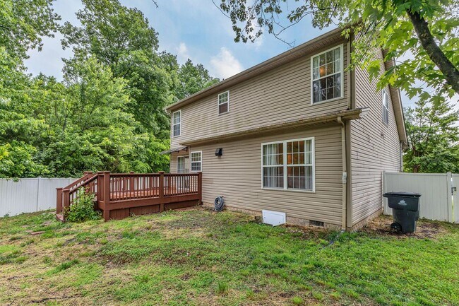 Building Photo - Awesome 3BR/2BA home near Percy Priest!