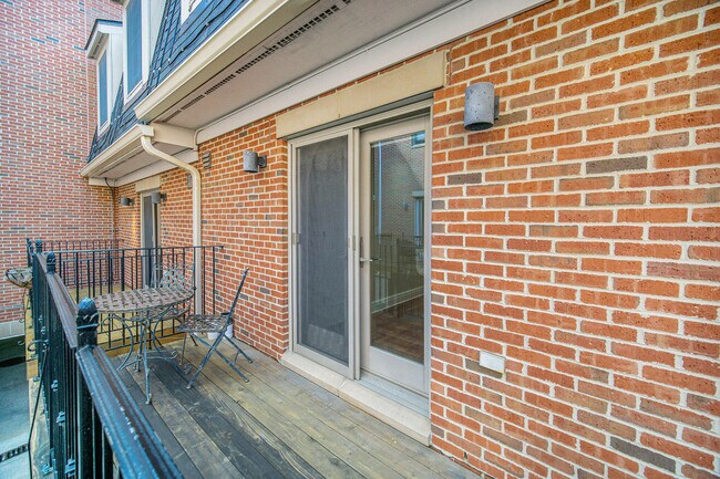 Building Photo - 431 S Ashley St