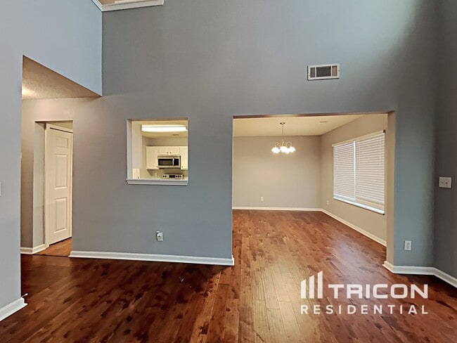 Building Photo - 4151 Ravenwood Ct