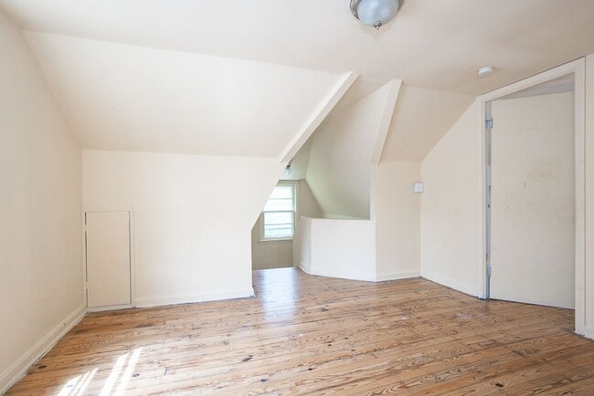 Building Photo - Convenient Showings — No Appointment Needed!