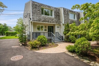 Building Photo - 188 Main St