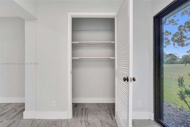 Building Photo - 3821 Arelia Dr