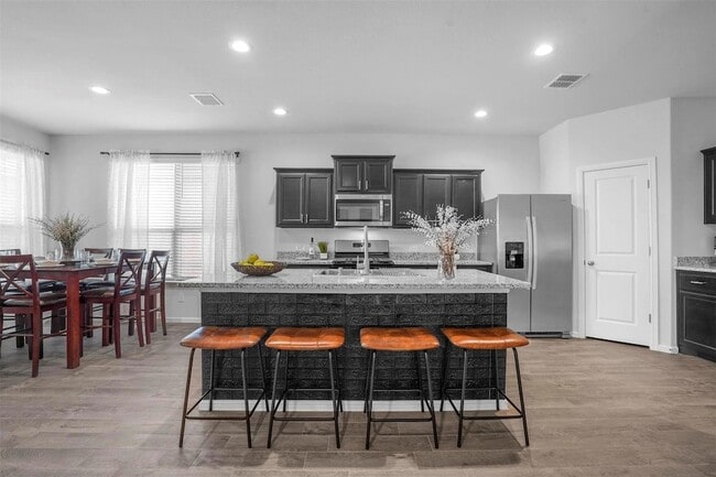 Building Photo - 8916 Old Rawhide Ln