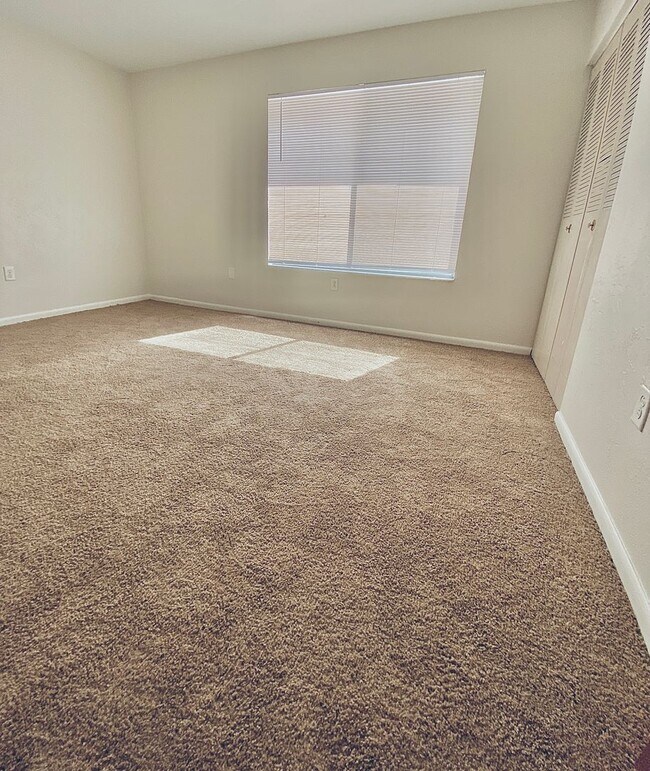 Building Photo - Spacious 2 Bed, 2.5 Bath Townhouse in Southfork Oaks – AVAILABLE NOW!!