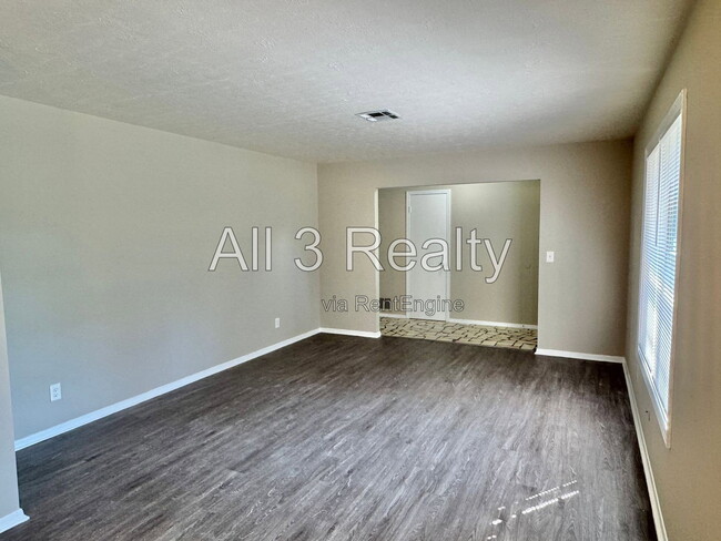 Building Photo - 176 Scenic Dr
