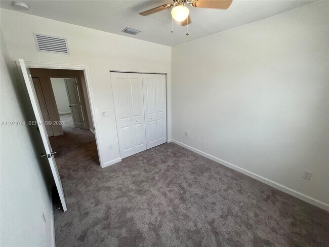 Building Photo - 9960 SW 228th Ln