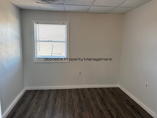 Building Photo - 21 Kenyon Ave