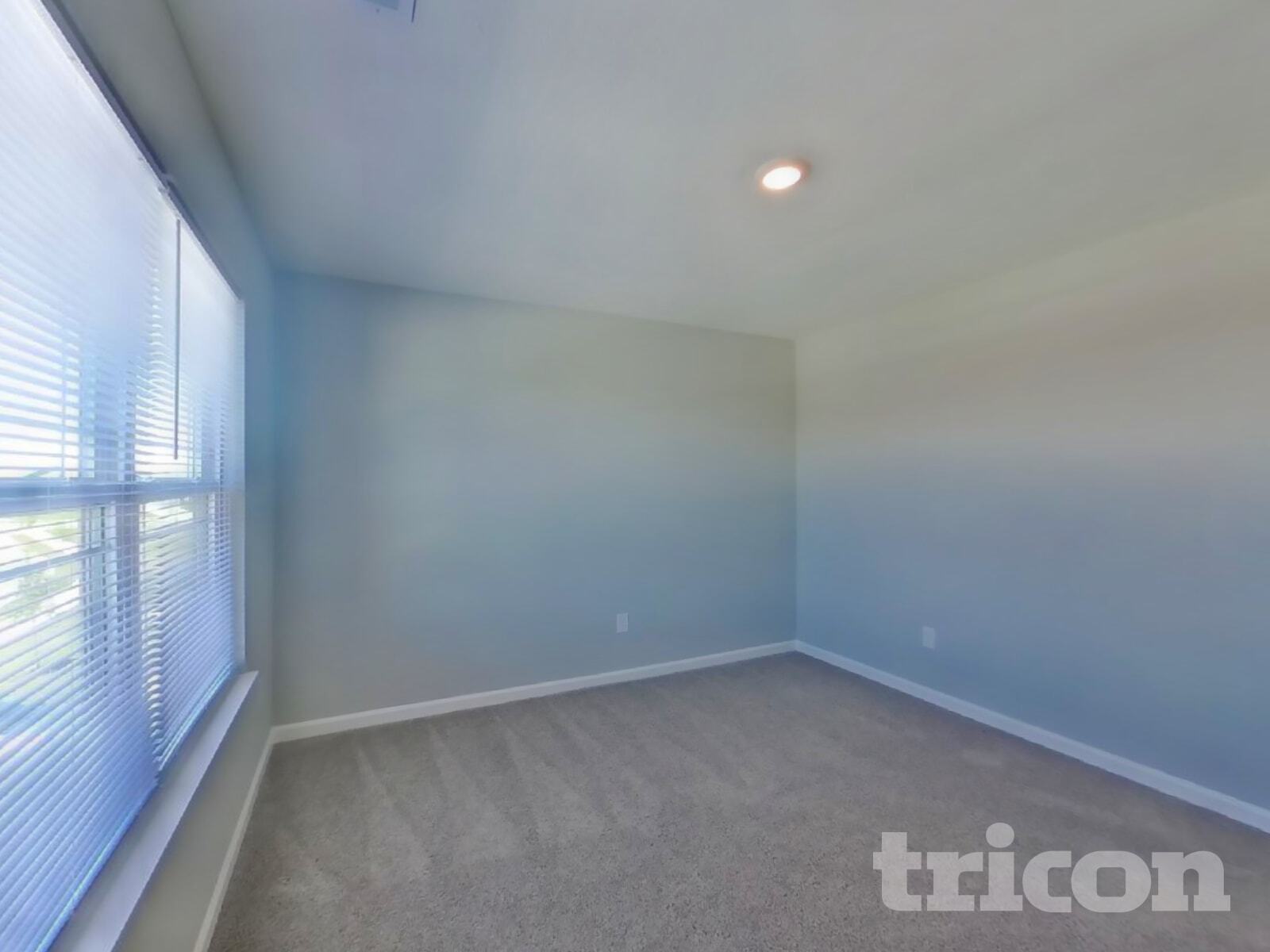 Building Photo - 1658 Fairmount Dr