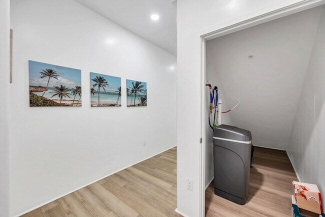 Building Photo - Luxury Townhouse by ASU