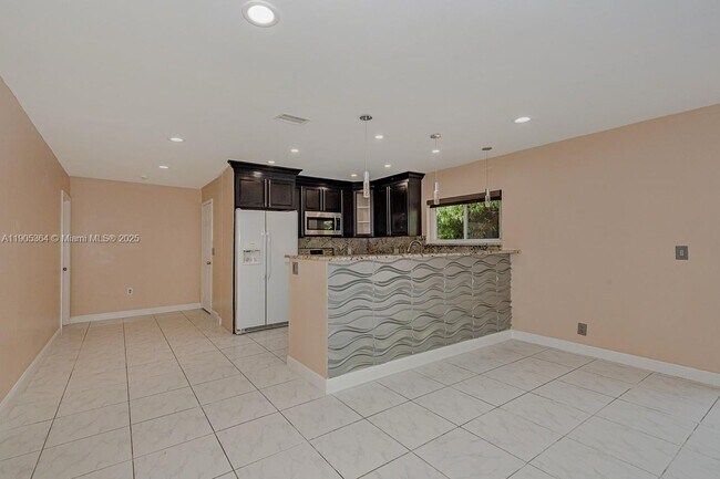 Building Photo - 401 SW 76th Terrace