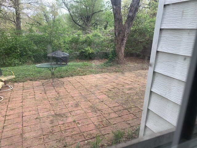 Building Photo - 7635 High Dr