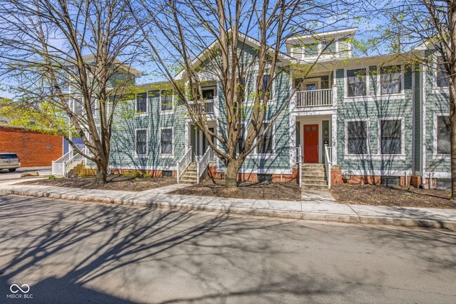 Building Photo - 228 E St Joseph St