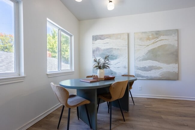 Building Photo - Ultra Unique Chico Tree House in The Avenues