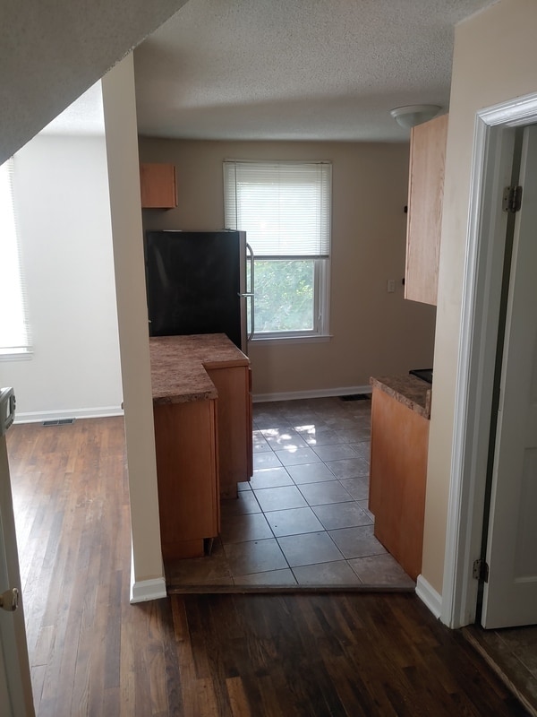 Building Photo - 4201 Dinglewood Ave