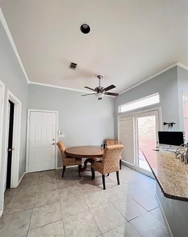 Building Photo - 5920 Rosebud Dr