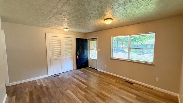 Building Photo - 10151 Ridgefield Dr