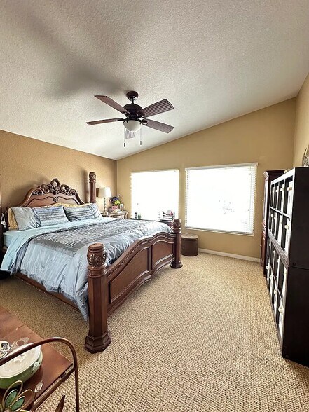 Building Photo - 46073 Via La Colorada