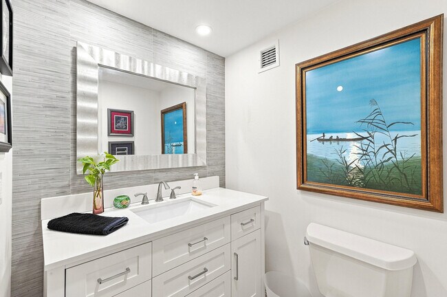 Building Photo - 4100 Galt Ocean Dr