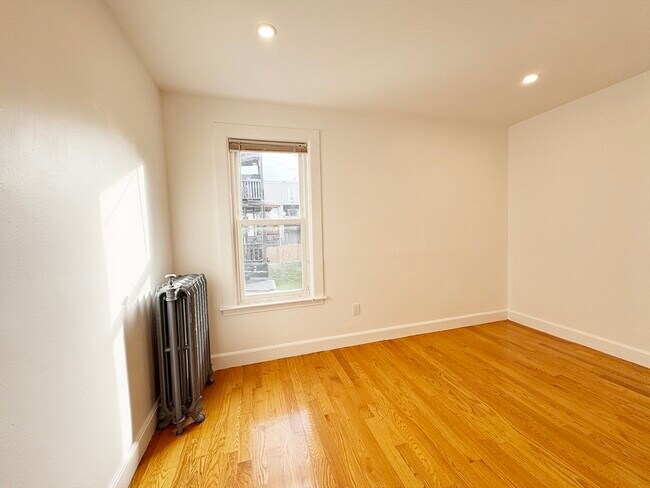 Building Photo - 71 W Eagle St