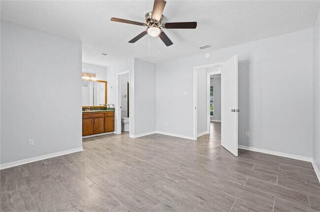 Building Photo - 1040 Smokerise Dr