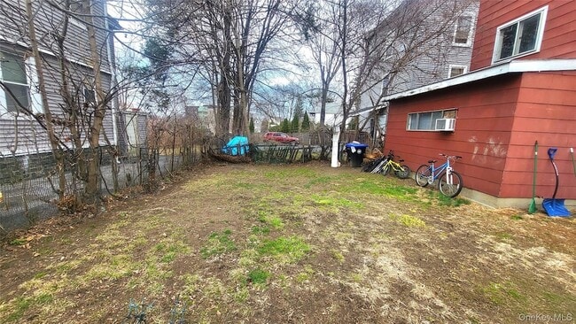 Building Photo - 174 South Ave