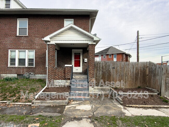 Building Photo - 1620 Randolph St