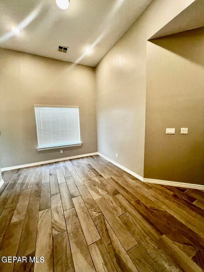 Building Photo - 11365 Hidalgo Dr