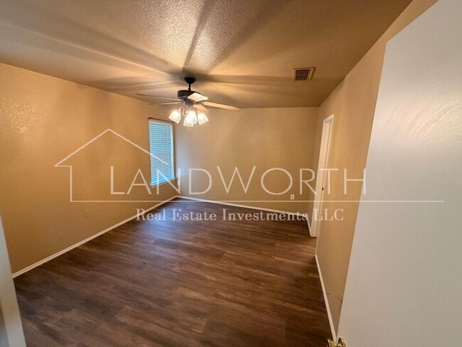 Building Photo - 241 Rentz Pl Cir