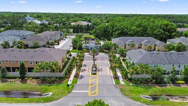 Building Photo - Stunning, 3-bedroom, 2.5-bath, townhome located in the highly desirable GATED resort community of...