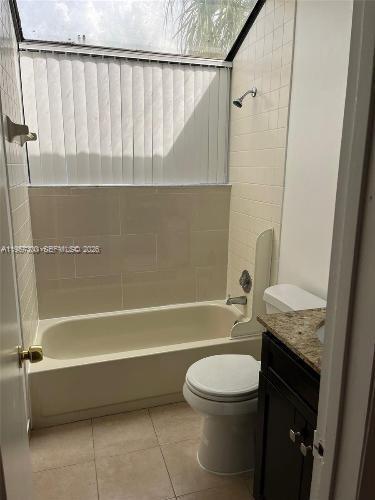 Building Photo - 1808 Runners Way