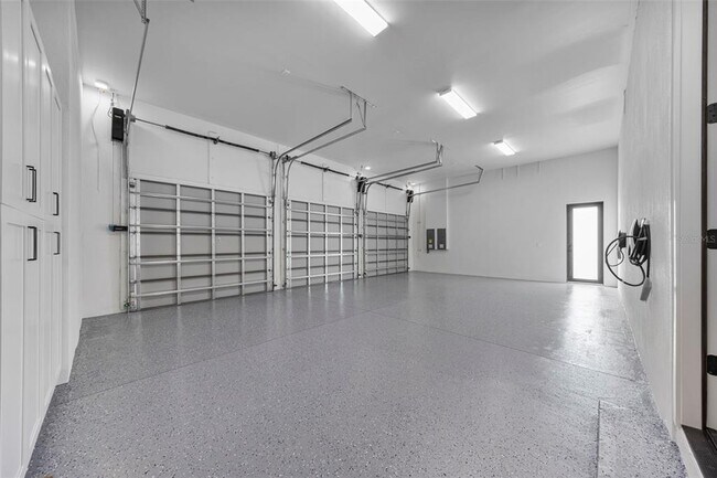 Building Photo - 3701 S Lynwood Ave