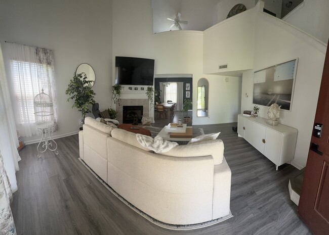 Building Photo - 5222 Waterton Lakes Dr