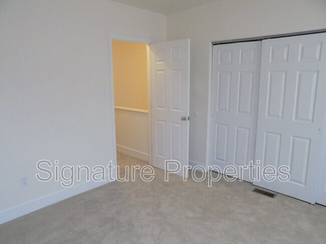 Building Photo - 1822 Idlewood Ave