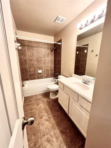Building Photo - 3313 Ocean Dr