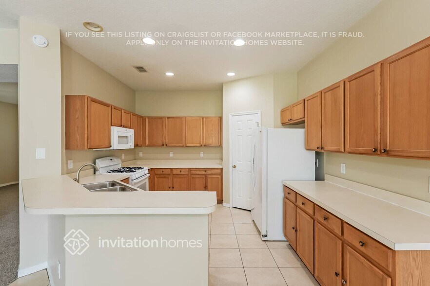 Building Photo - 2404 Spring Hollow Loop