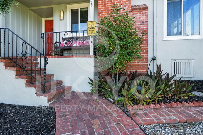 Building Photo - 4159 Midvale Ave