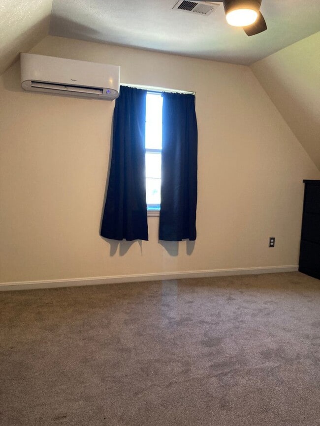 Building Photo - **Backyard offers County Setting in City L...