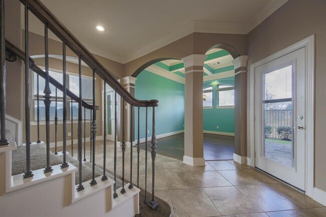 Building Photo - 24307 Mirandola Ln