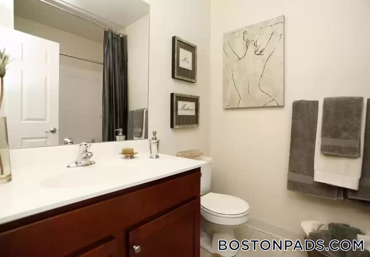 Building Photo - 311 Lowell St