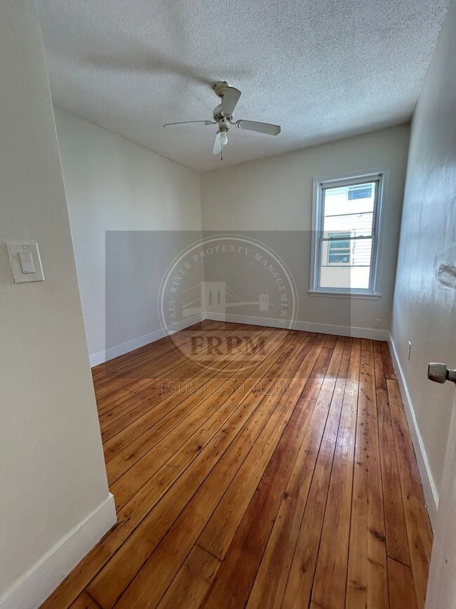 Building Photo - 90 Montaup St