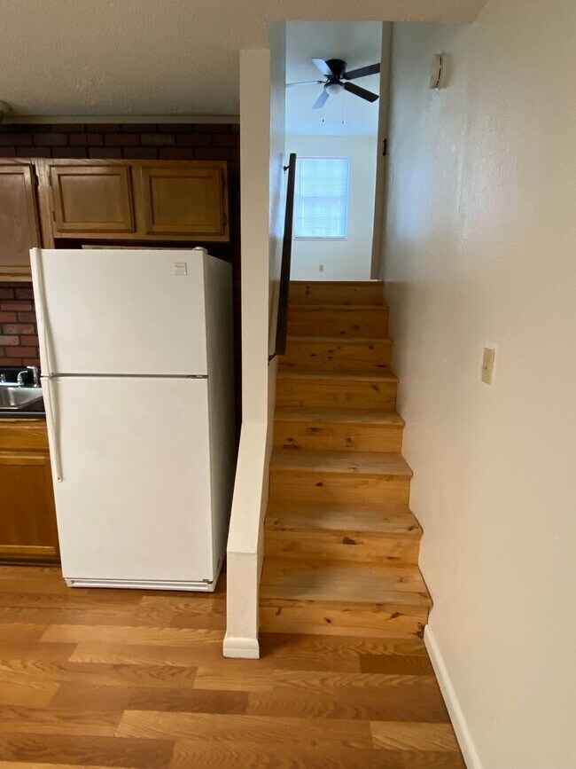 Building Photo - 912 -914 N Church St