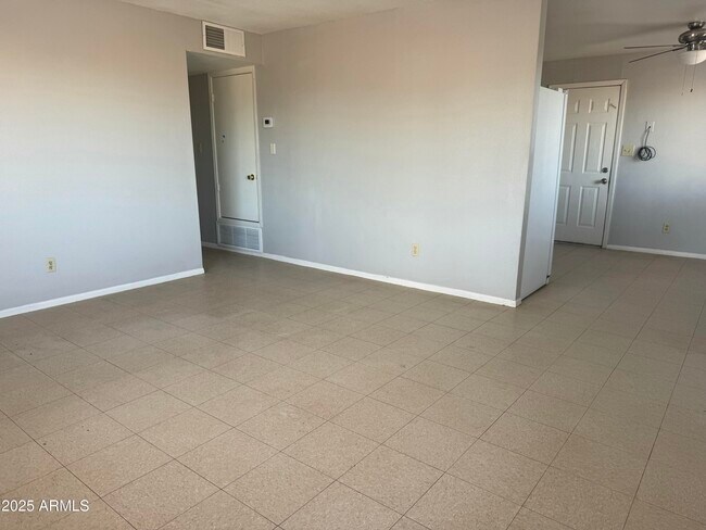 Building Photo - 501 W 14th St