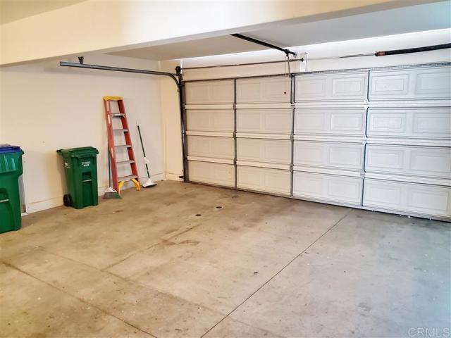 Building Photo - 6808 Watercourse Dr