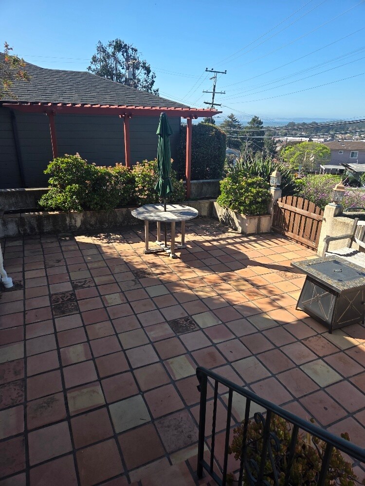 Building Photo - 6746 Cutting Blvd