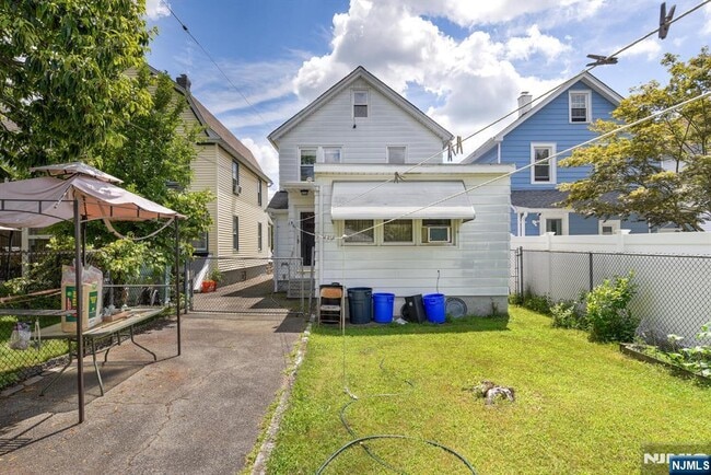 Building Photo - 221 Old Boonton Rd