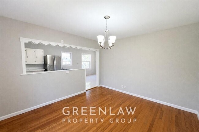 Building Photo - 1944 Lyle Ave