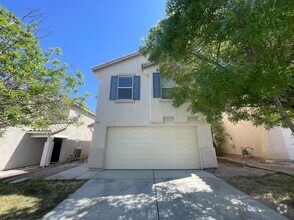 Building Photo - Beautiful two-story single-family house